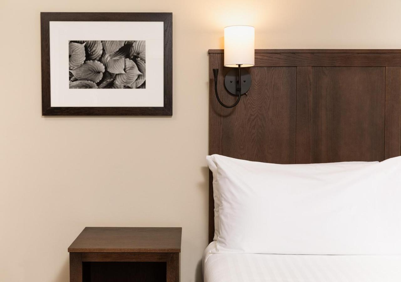Kanuga Inn & Lodging هيندرسونفيل المظهر الخارجي الصورة