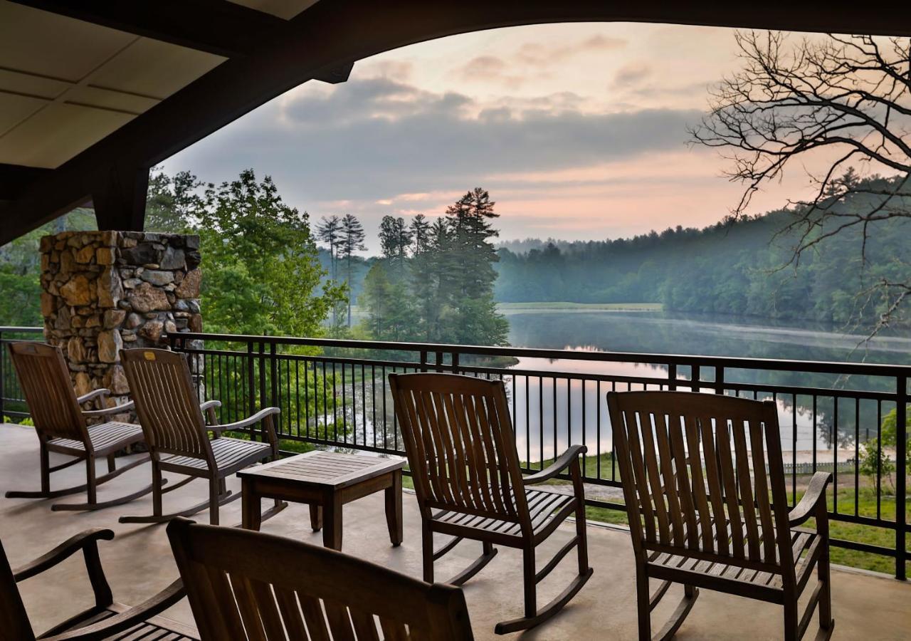 Kanuga Inn & Lodging هيندرسونفيل المظهر الخارجي الصورة